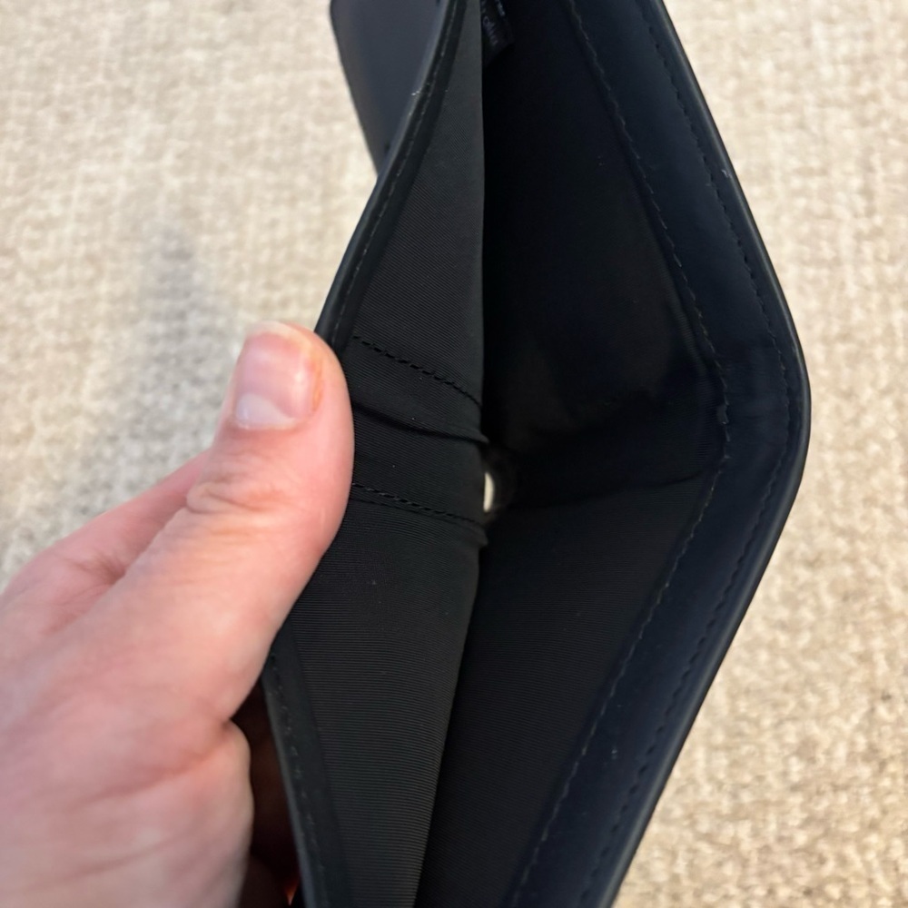 Carbon Black Men’s Bifold Wallet​ - Picture 5 of 5